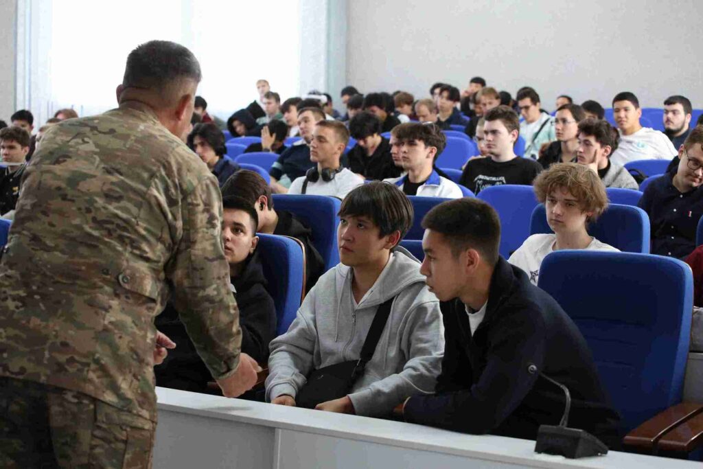 В КАСУ прошла информационная встреча по вопросам обучения на военной кафедр2