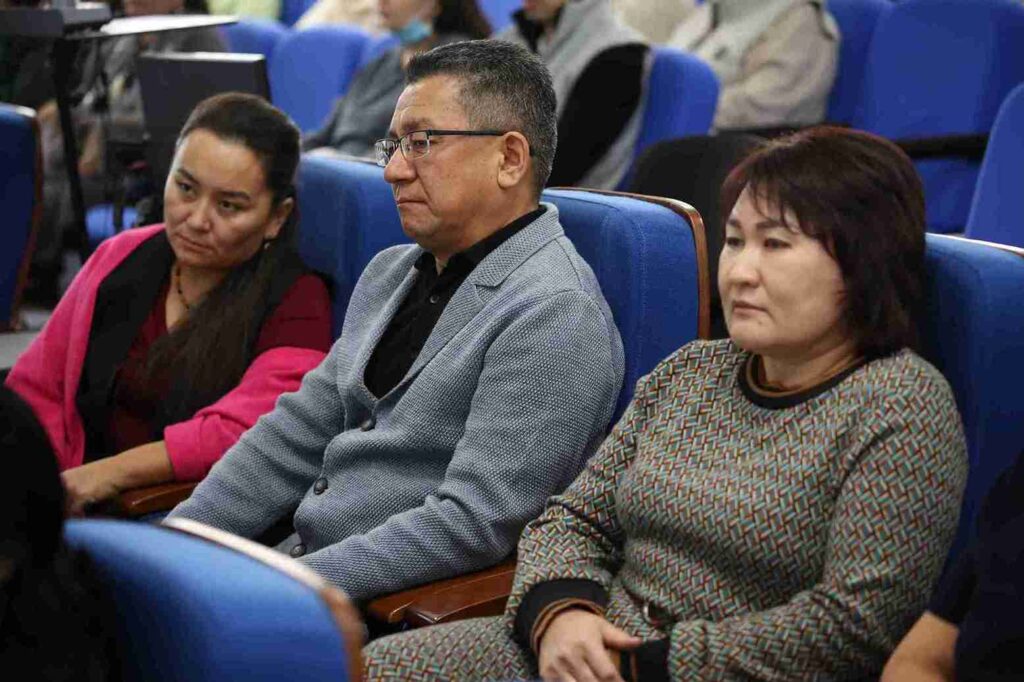 Генеративный ИИ в исследованиях: международный семинар в КАСУ12