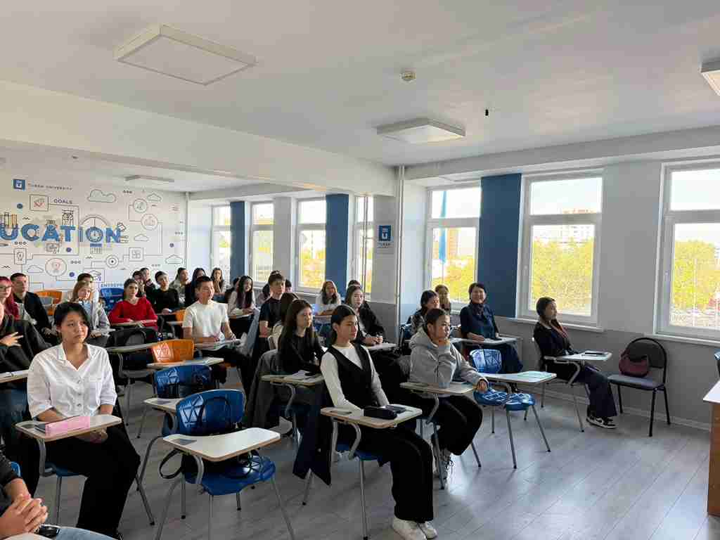 Гостевая лекция представителя КАСУ в университете «Туран»2