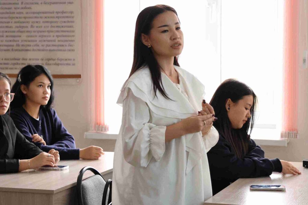 Марафон «Кітап оқитын ұлт» в КАСУ развитие культуры чтения и духовно нравственных ценностей1