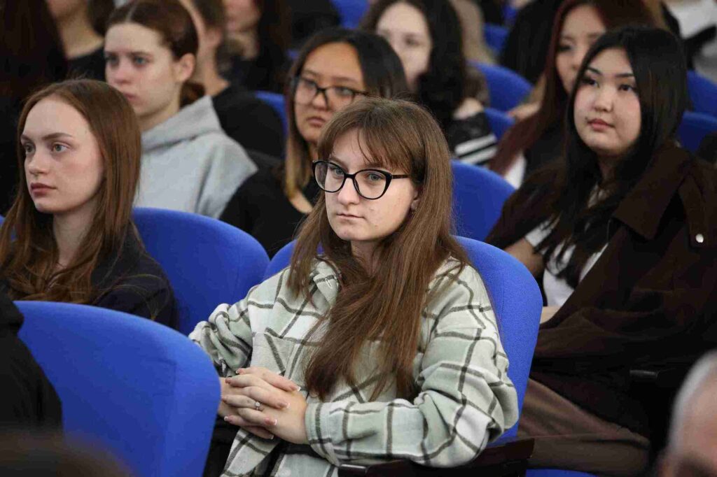 Пленарная сессия Международного научного конгресса «Будущее науки и образования: международный опыт, инновации и лидерство»1