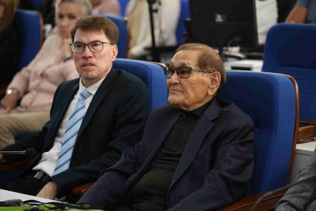 Пленарная сессия Международного научного конгресса «Будущее науки и образования: международный опыт, инновации и лидерство»16