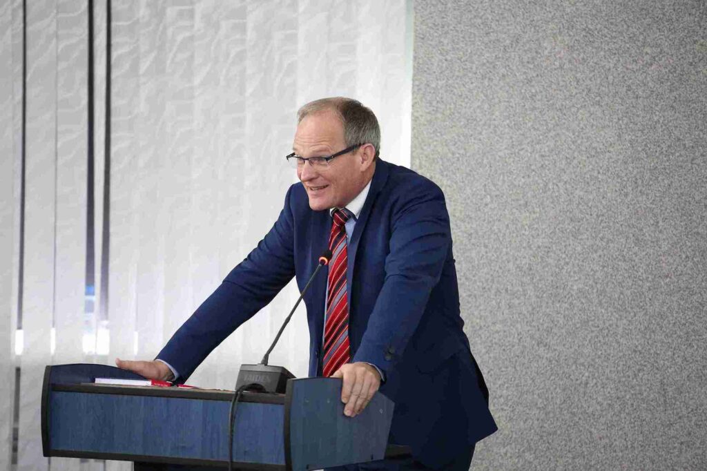 Пленарная сессия Международного научного конгресса «Будущее науки и образования: международный опыт, инновации и лидерство»6