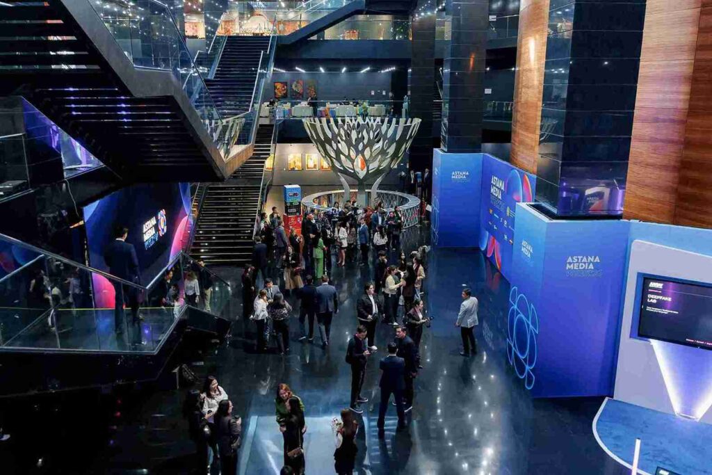 Преподаватель КАСУ принял участие в международной медианеделе Astana Media Week 2026 (1)