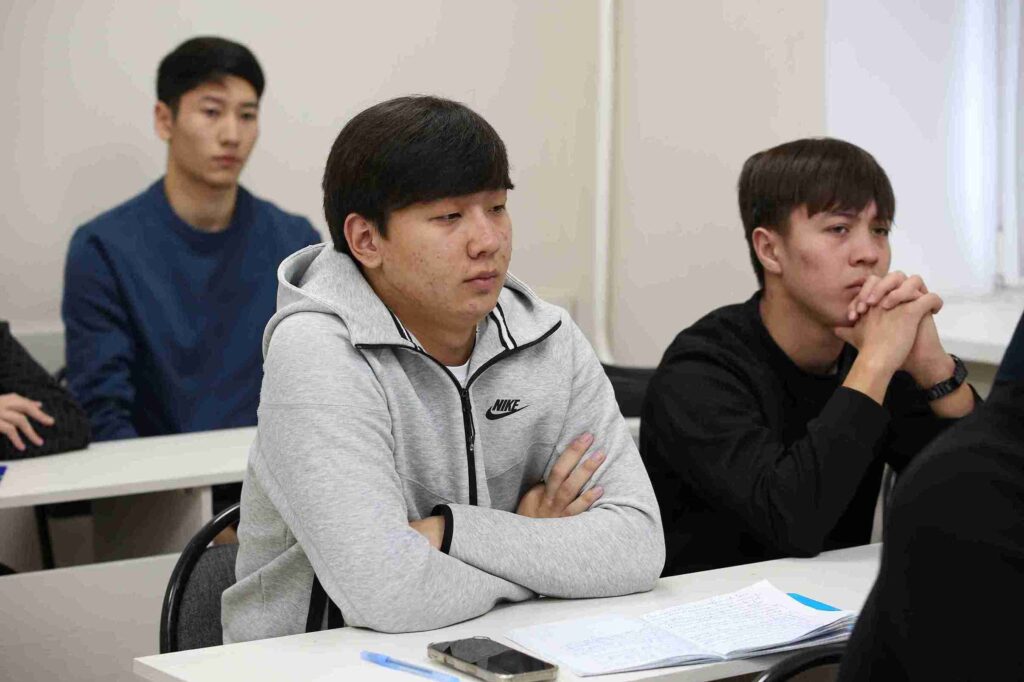 В КАСУ прошло познавательно воспитательное мероприятие «Толық адам основа национального воспитания»6