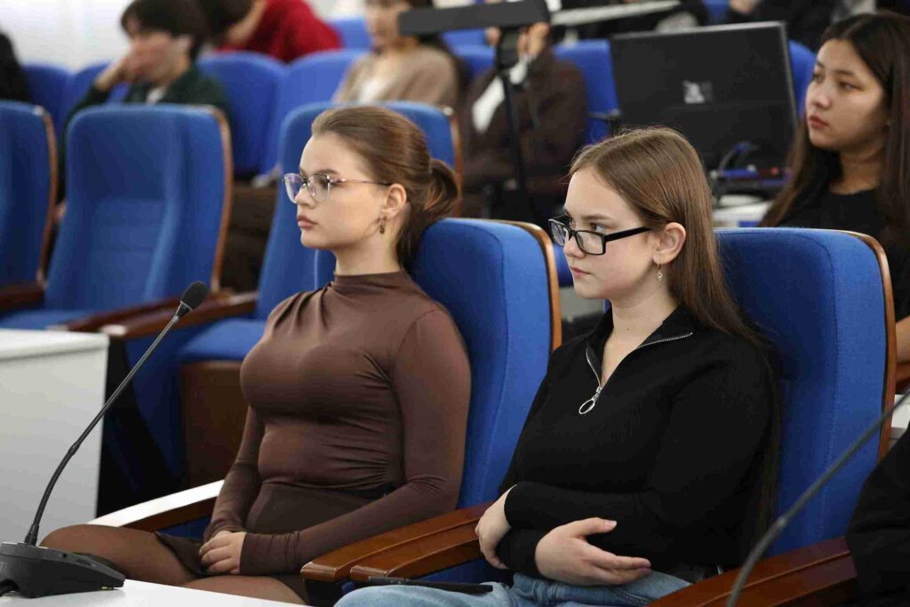 В КАСУ прошёл семинар тренинг по навыкам оказания первой медицинской помощи (11)