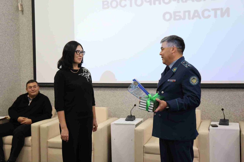 Встреча преподавателей и студентов с представителями Департамента полиции ВКО10