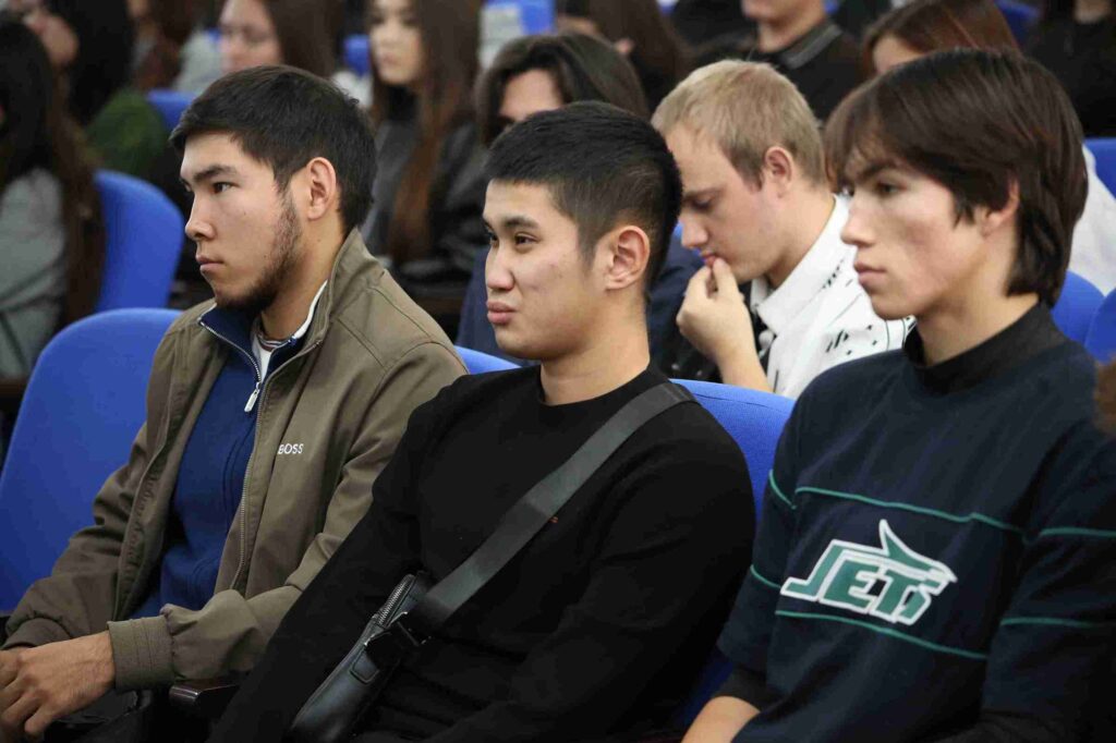 Встреча преподавателей и студентов с представителями Департамента полиции ВКО26