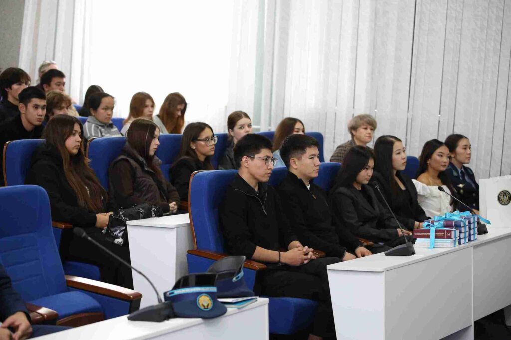 Встреча преподавателей и студентов с представителями Департамента полиции ВКО4