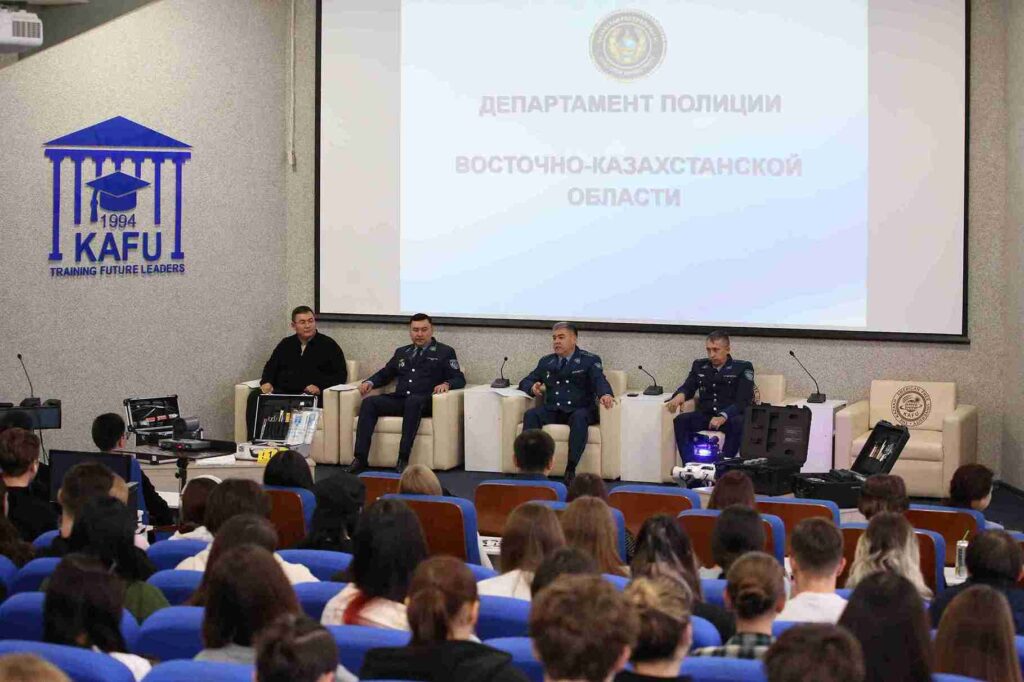 Встреча преподавателей и студентов с представителями Департамента полиции ВКО6